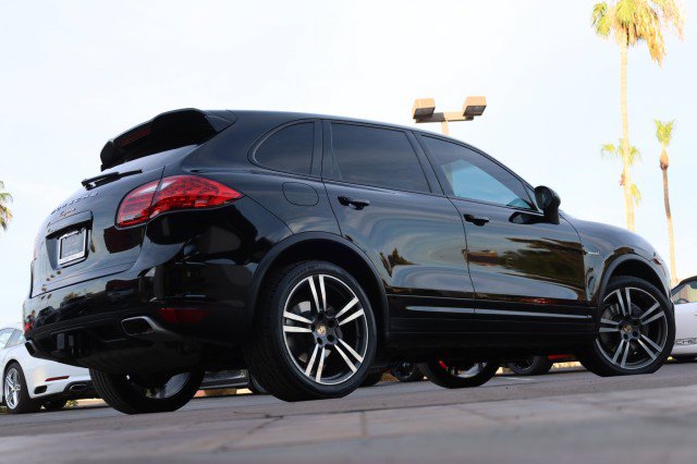 Used 2013 Porsche Cayenne Diesel AWD/4WD image 19