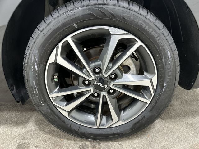 Used 2024 Kia Forte LXS image 14