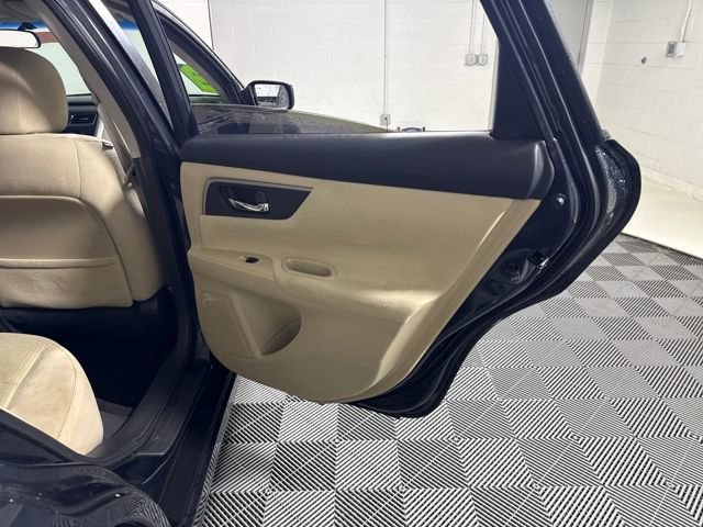 Used 2015 Nissan Altima 2.5 S w/ Sport Value Package FWD image 17