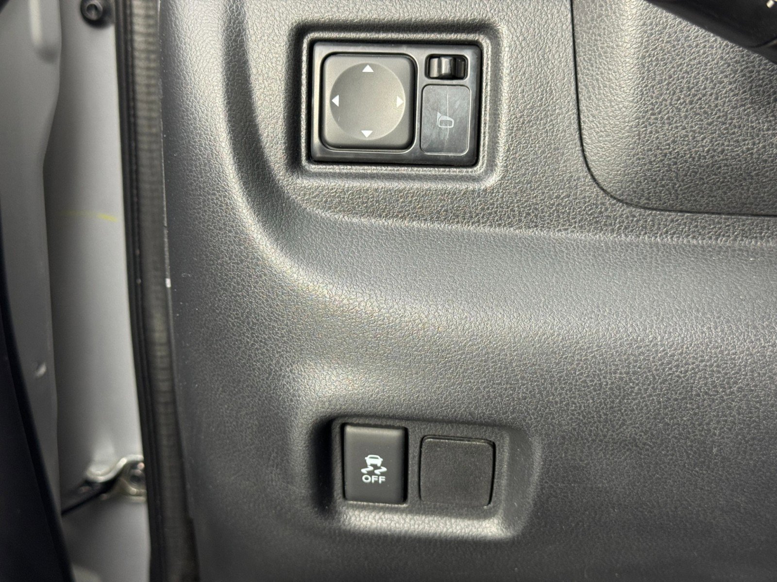 Used 2018 Nissan Versa SV w/ SV Special Edition Package image 15