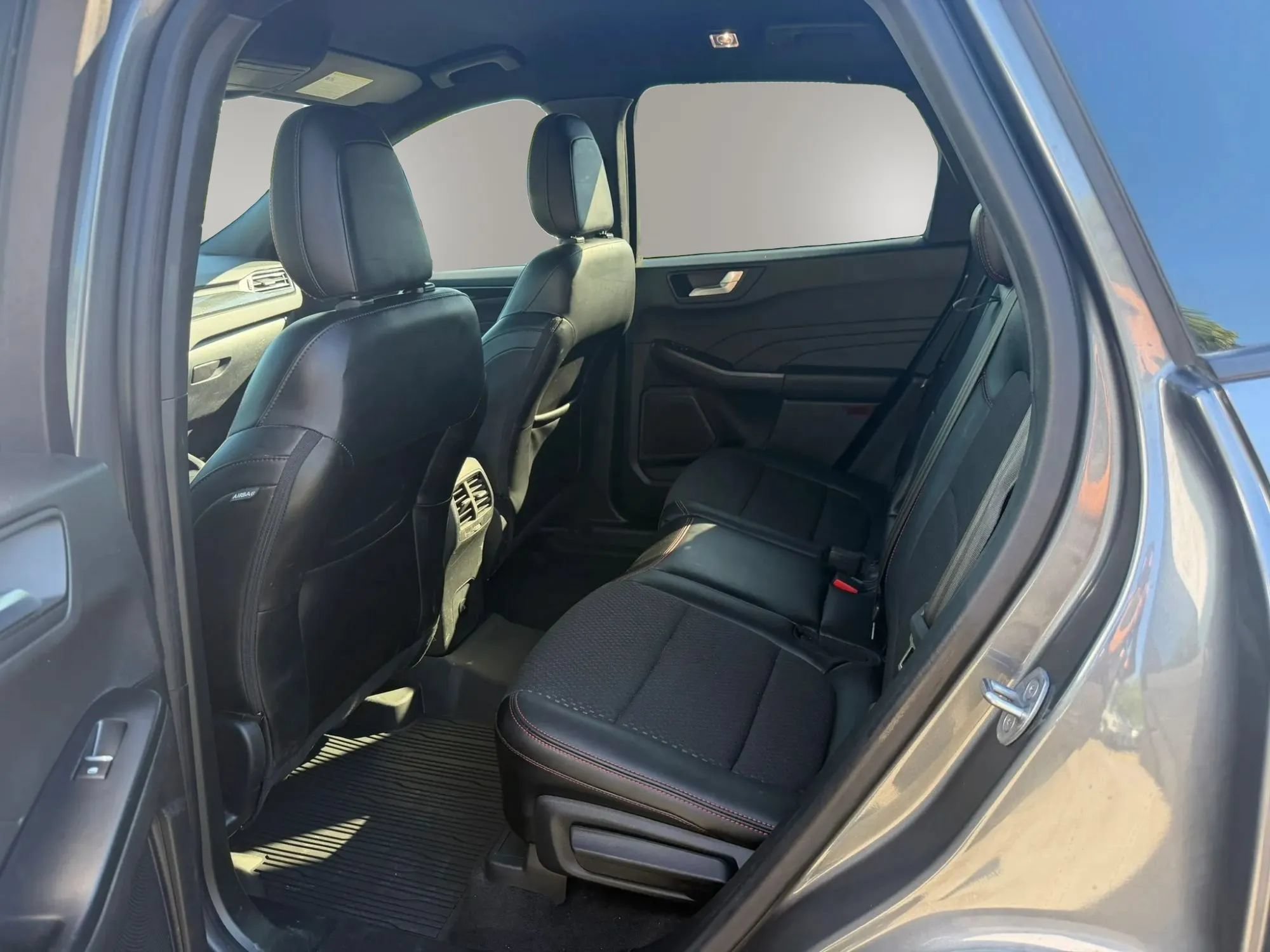 Used 2024 Ford Escape ST-Line w/ Equipment Group 301A FWD image 28
