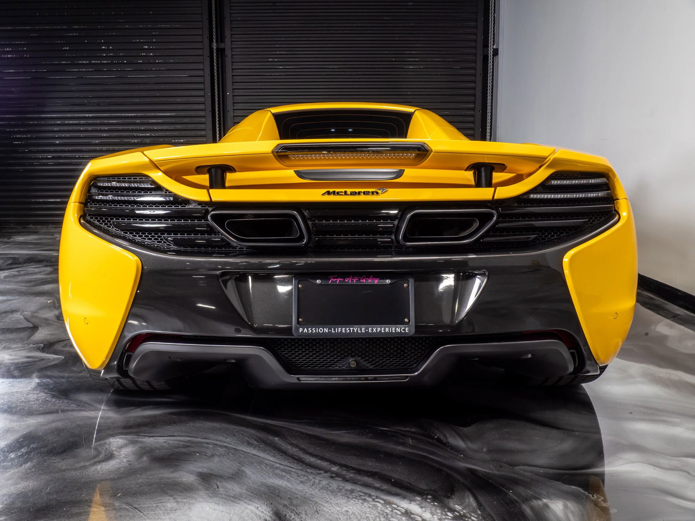 Used 2015 McLaren 650S Spider image 13