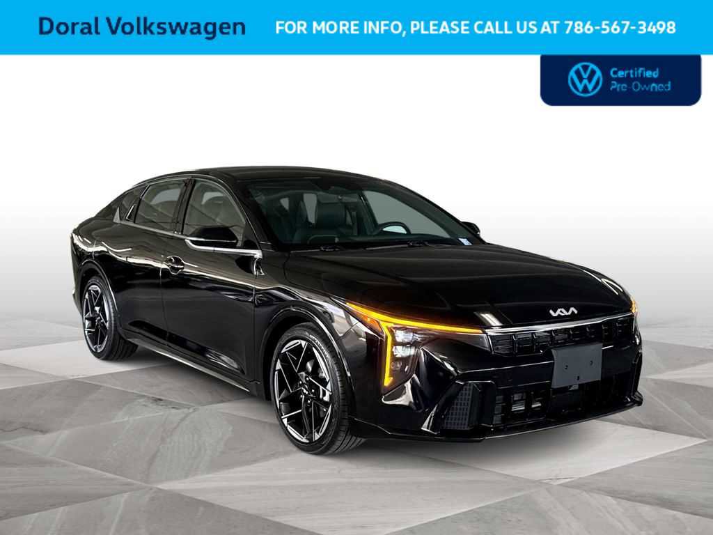 Used 2025 Kia K4 GT-Line video 2