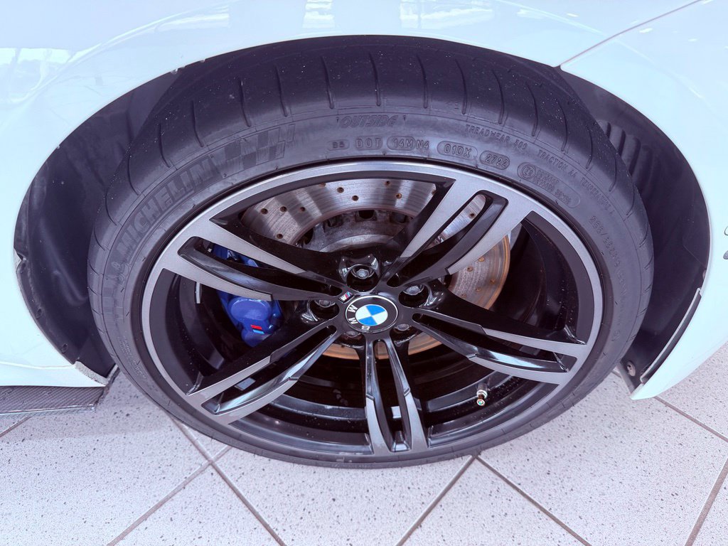 Used 2018 BMW M3 RWD image 17