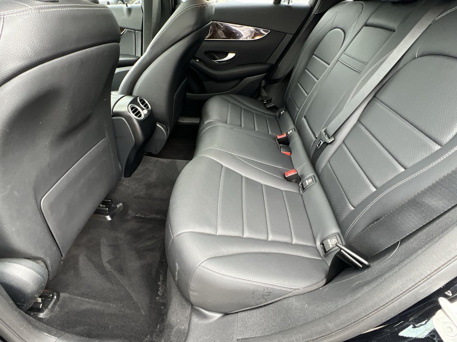 Used 2021 Mercedes-Benz GLC 300 4MATIC Coupe image 22