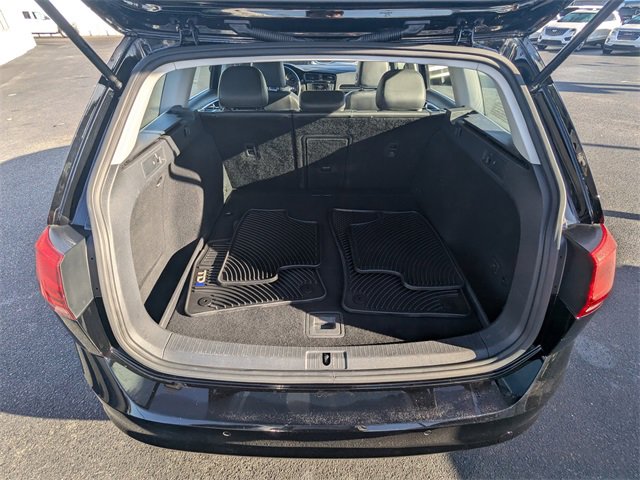 Used 2015 Volkswagen Golf TDI S image 13