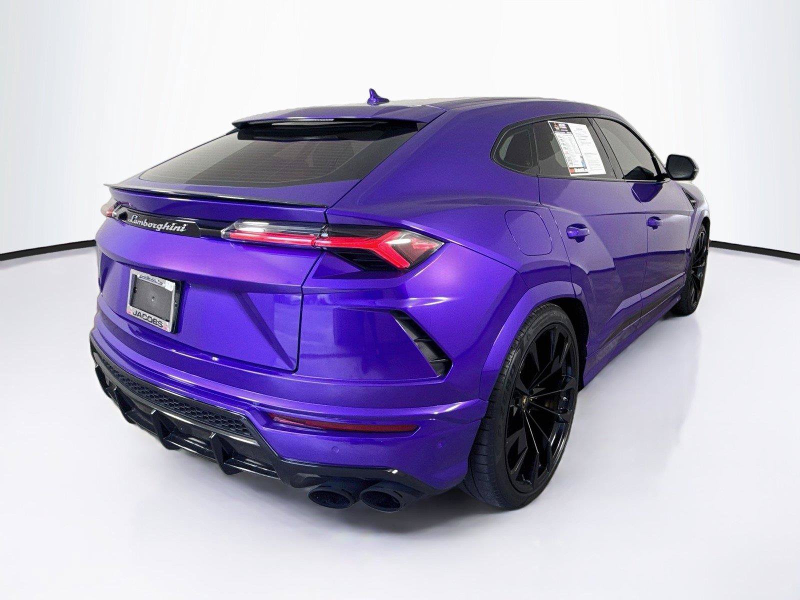 Used 2020 Lamborghini Urus AWD/4WD image 5