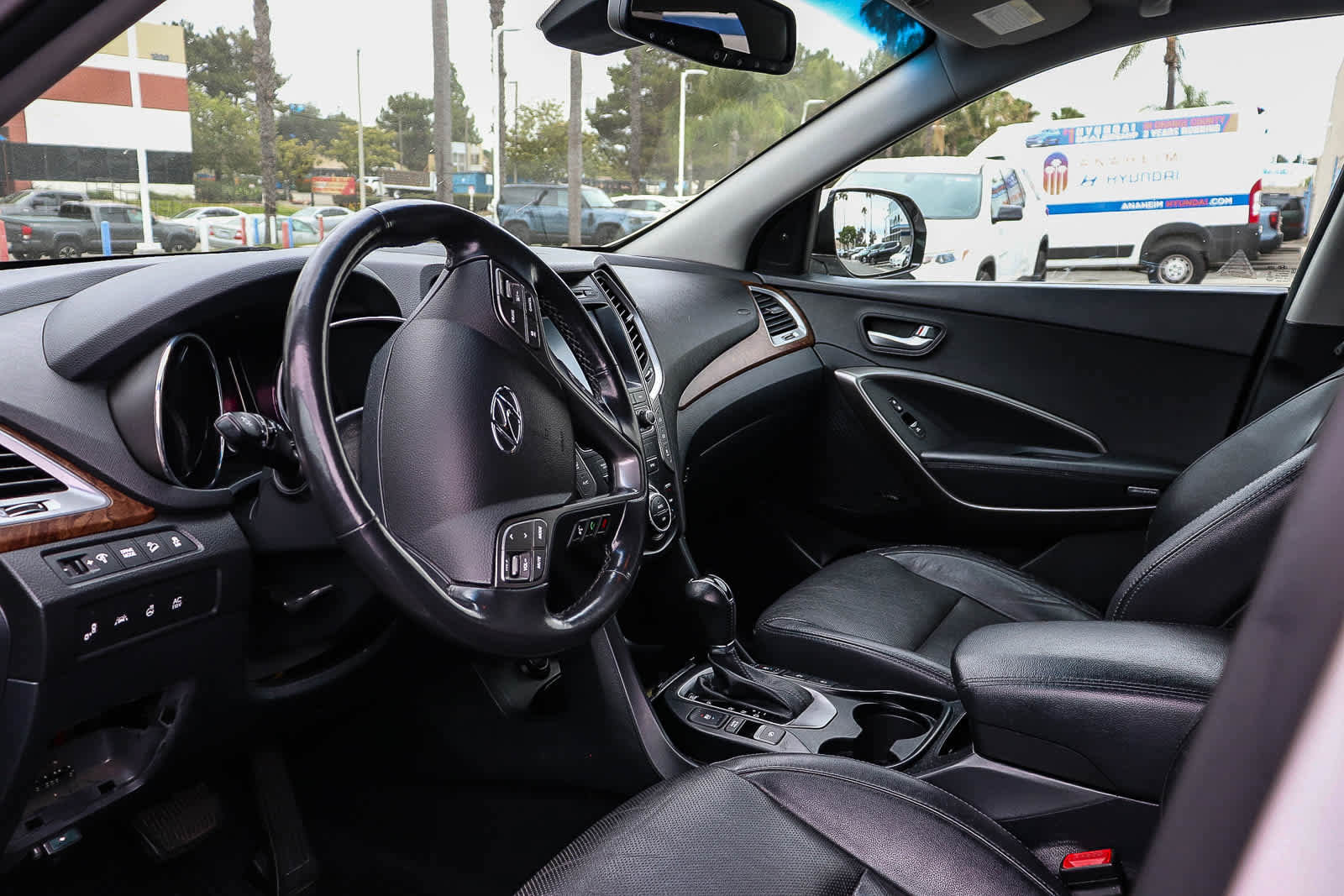 Used 2017 Hyundai Santa Fe FWD w/ SE Ultimate Tech Package 03 image 8