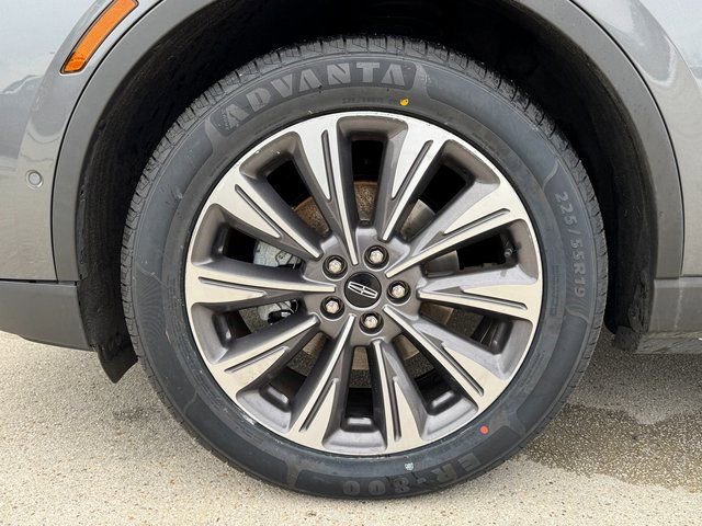 Used 2022 Lincoln Corsair Reserve w/ Equipment Group 201A image 13