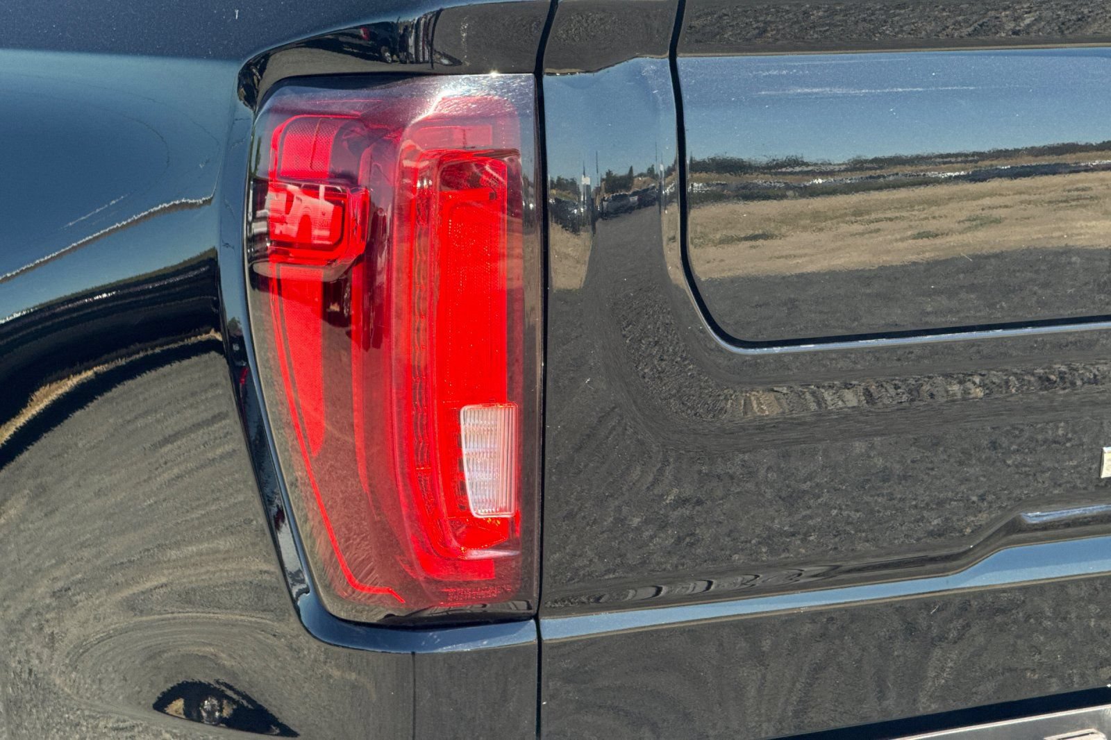 Used 2025 GMC Sierra 1500 Denali AWD/4WD image 48