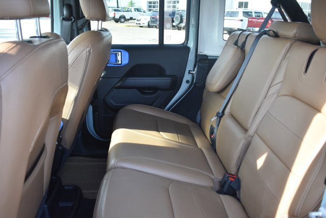 Used 2023 Jeep Wrangler Unlimited Sahara w/ Cold Weather Group image 16