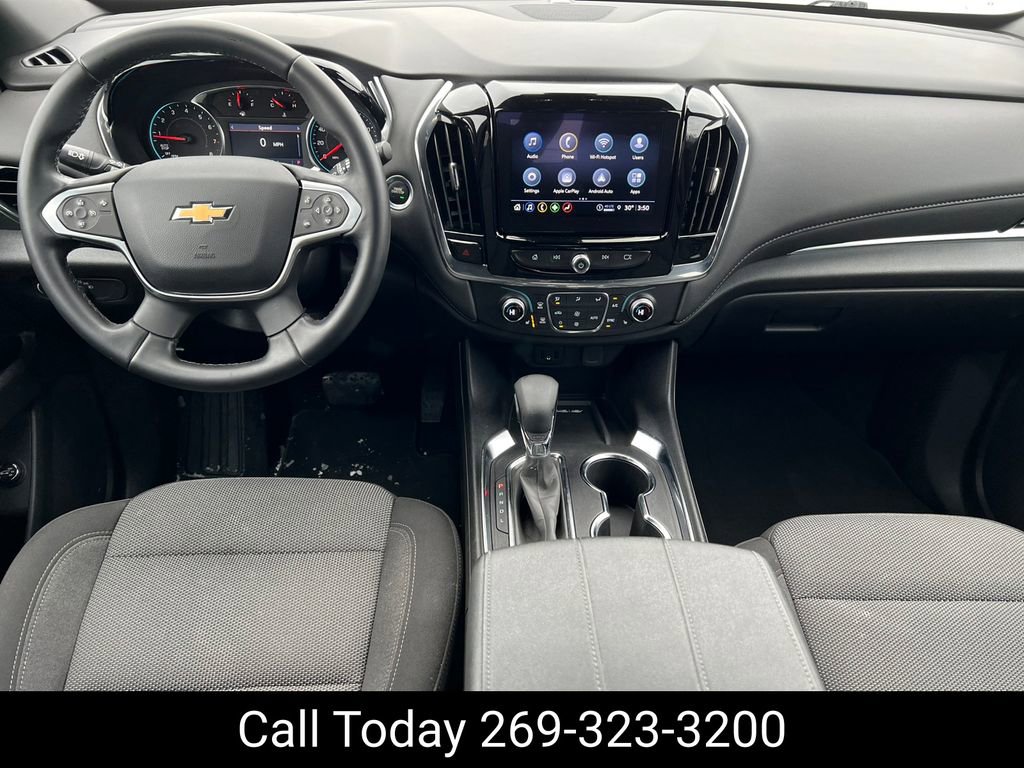 Certified 2023 Chevrolet Traverse LT w/ Rear Camera Mirror Package image 2