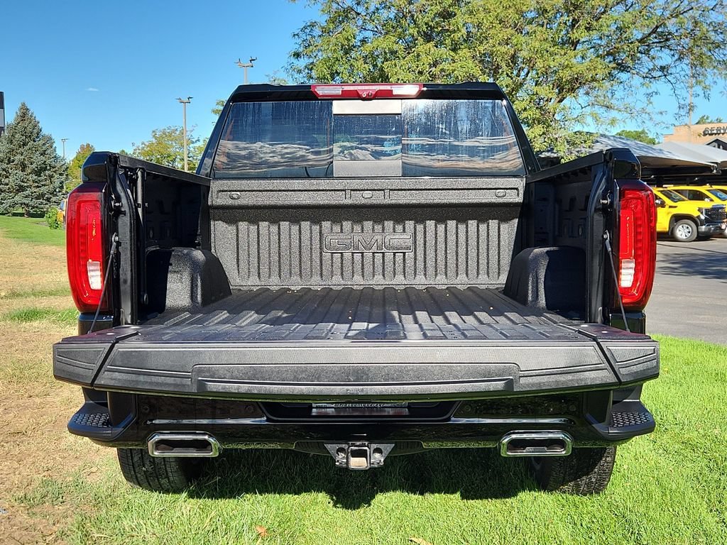 Used 2025 GMC Sierra 1500 Denali w/ Denali Reserve Package AWD/4WD image 11