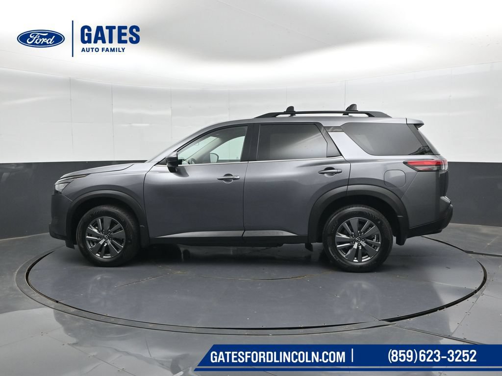 Used 2025 Nissan Pathfinder SV AWD/4WD image 7