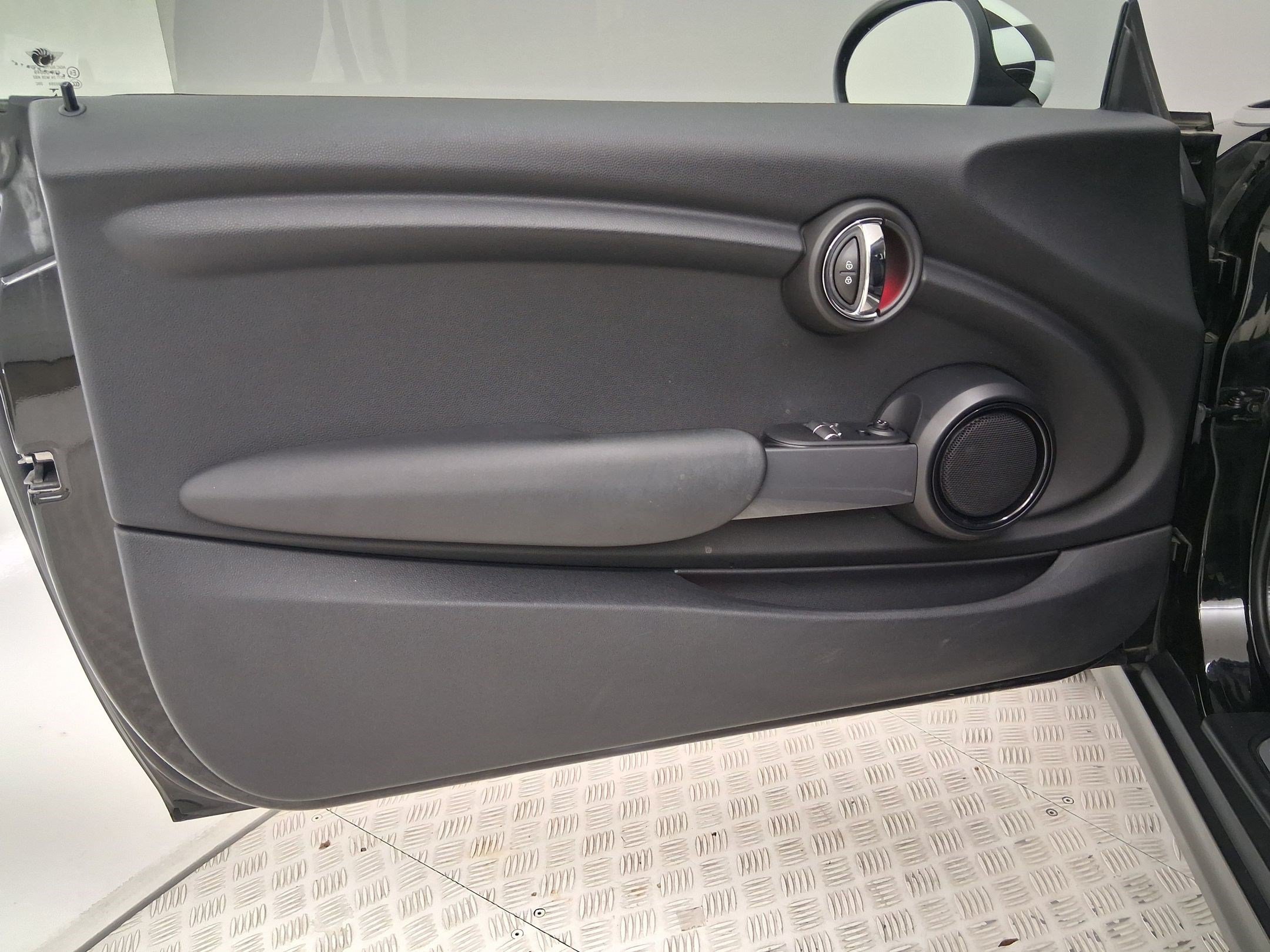 Used 2014 MINI Cooper 2-Door Hardtop FWD image 19