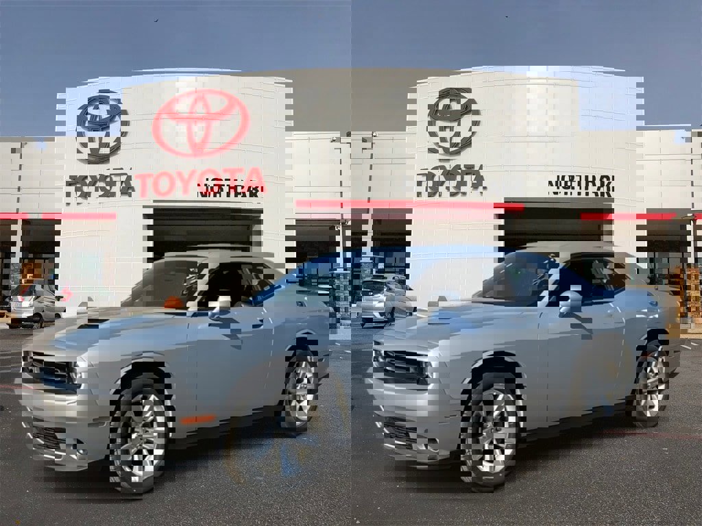 Used 2023 Dodge Challenger SXT