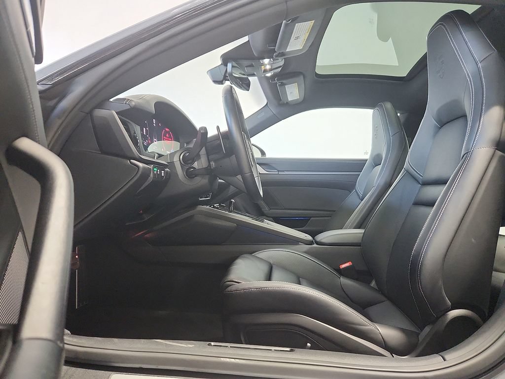 Certified 2025 Porsche 911 Carrera RWD image 5