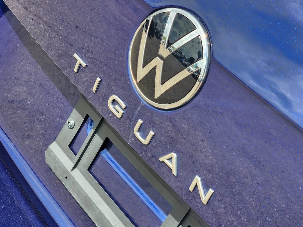 Used 2022 Volkswagen Tiguan SE AWD/4WD image 12