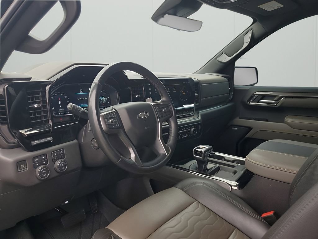 Used 2023 Chevrolet Silverado 1500 ZR2 w/ Technology Package AWD/4WD image 31