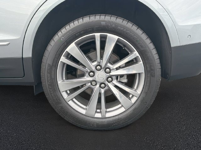 Used 2025 Cadillac XT5 Premium Luxury w/ Technology Package FWD image 9