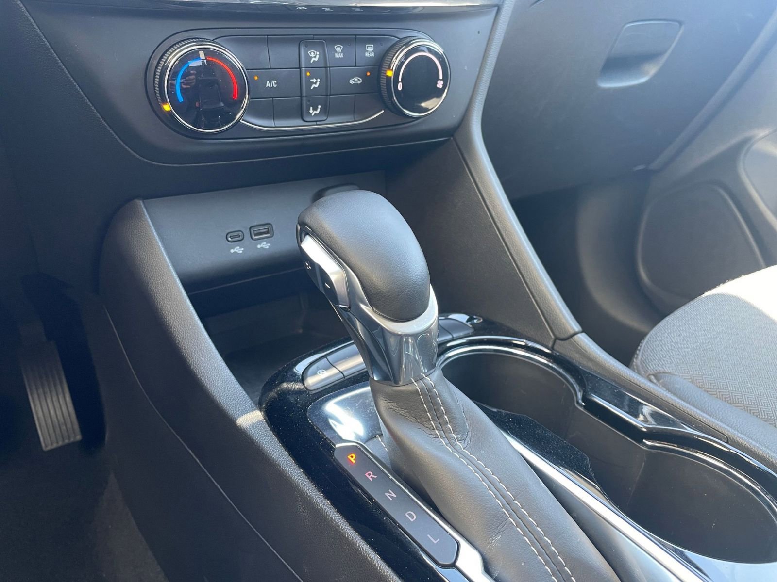 Used 2025 Buick Encore GX Preferred image 41