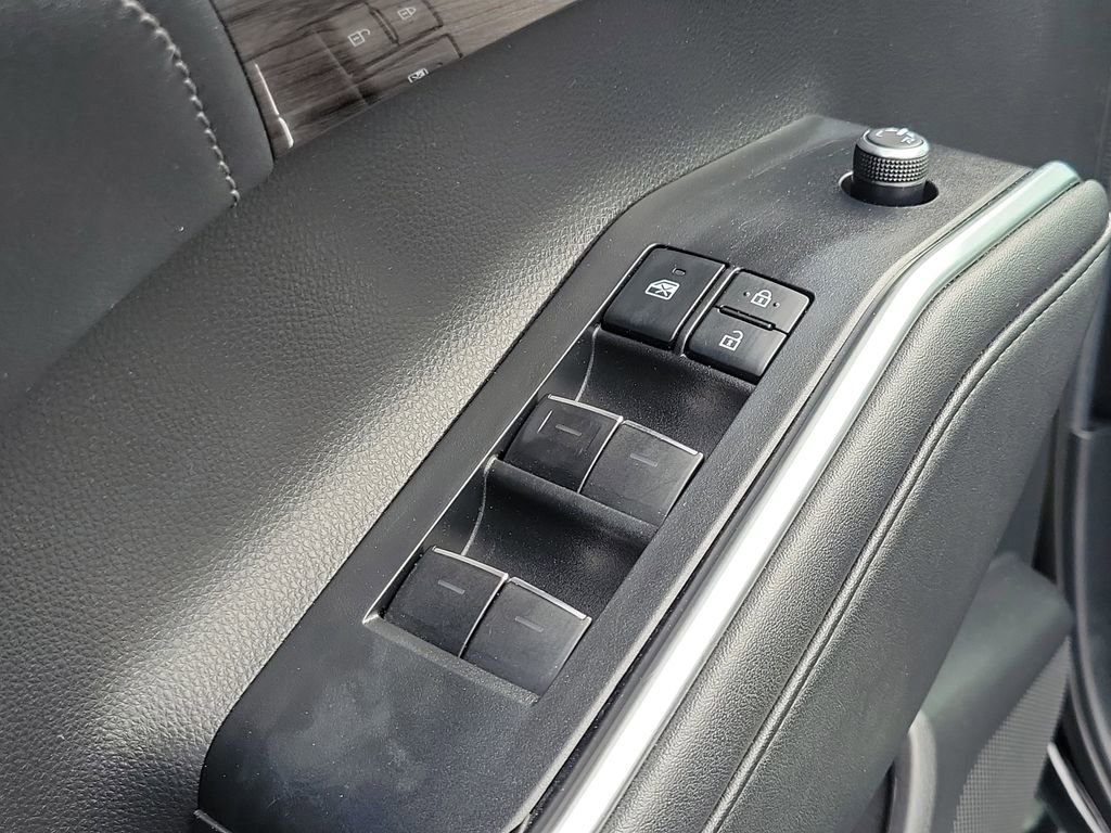 Used 2021 Toyota Highlander Platinum image 22