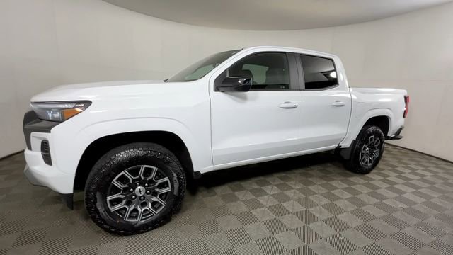 Used 2024 Chevrolet Colorado Z71 w/ Advanced Trailering Package AWD/4WD image 9