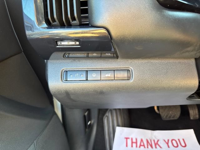 Used 2025 Nissan Pathfinder SV AWD/4WD image 22