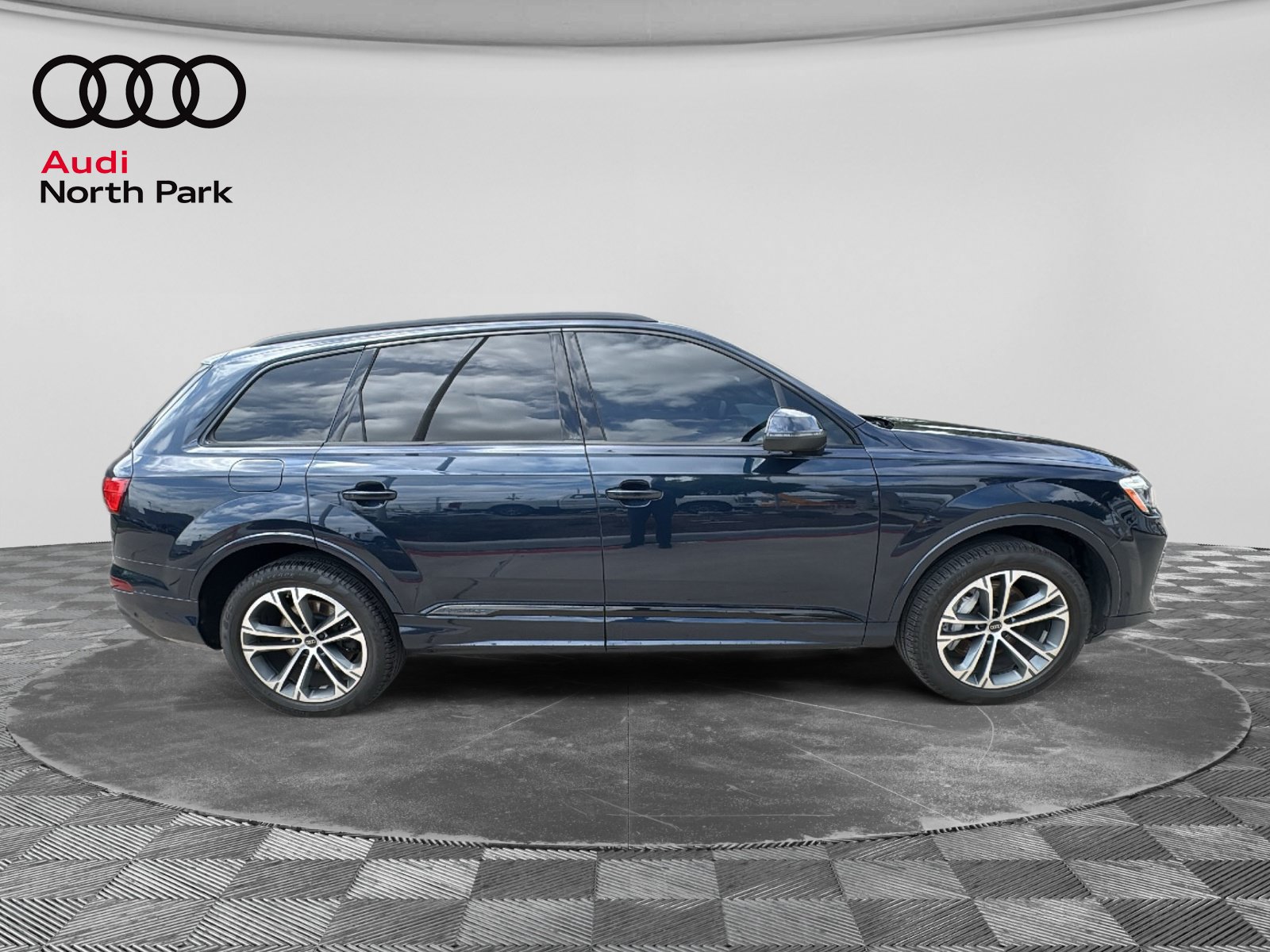 Used 2025 Audi Q7 2.0T Premium Plus AWD/4WD image 8