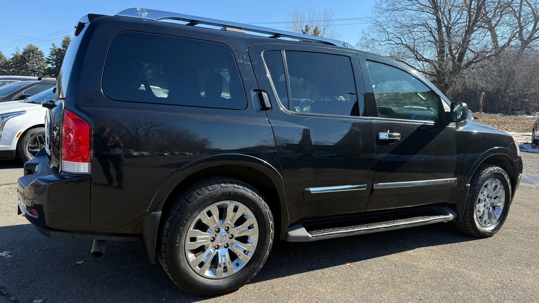 Used 2015 Nissan Armada Platinum w/ 2nd Row Captain Seat Package image 10
