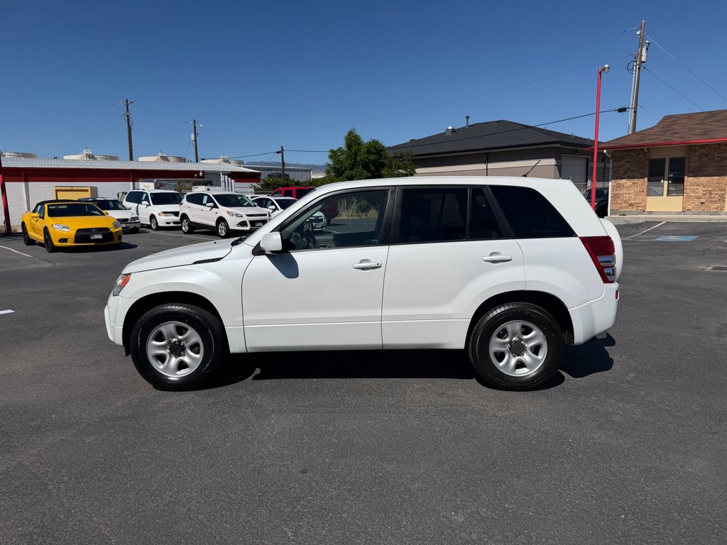 Used 2012 Suzuki Grand Vitara Premium AWD/4WD image 3