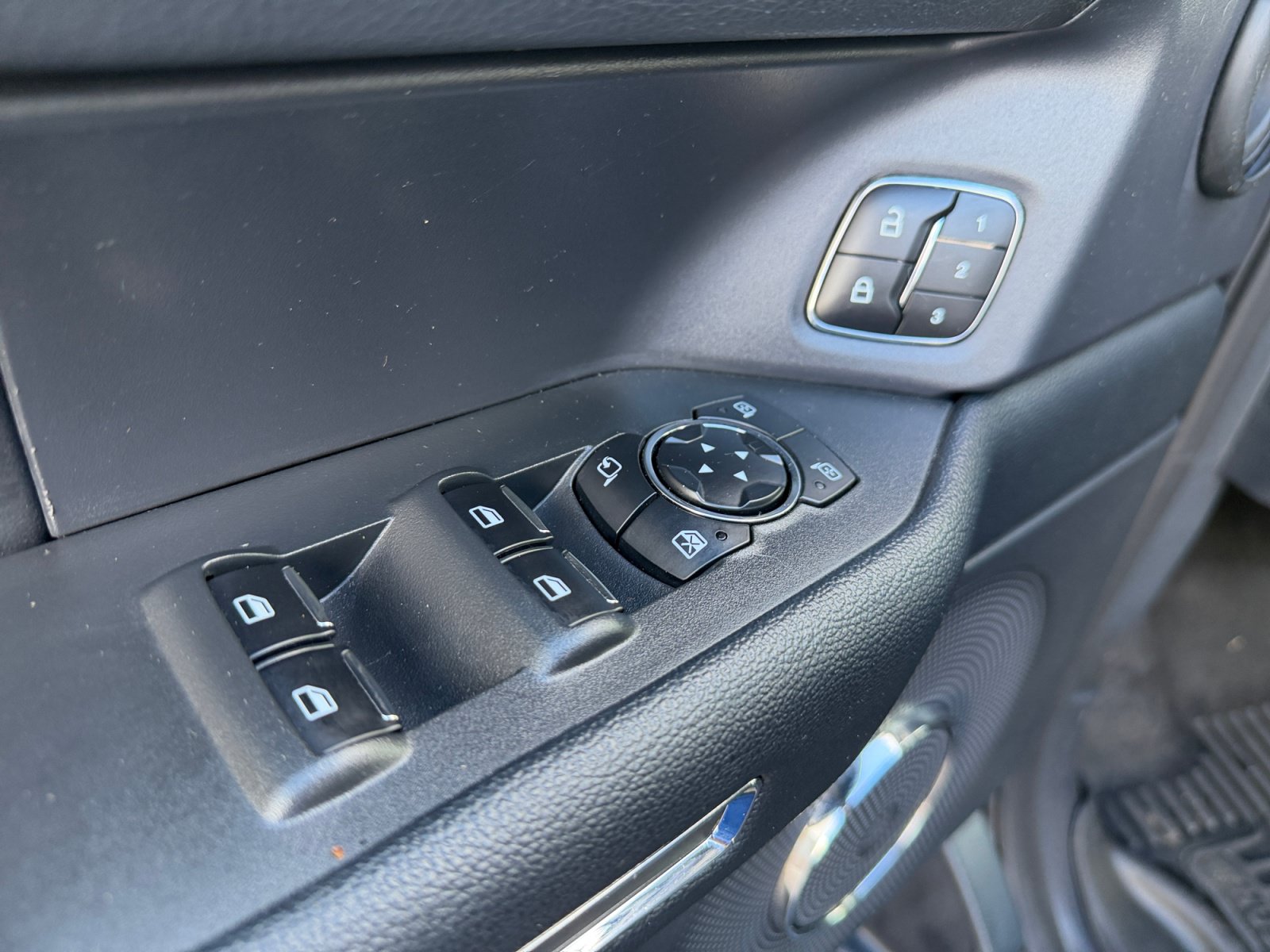Used 2024 Ford Expedition Max XLT AWD/4WD image 17