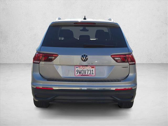 Used 2024 Volkswagen Tiguan SE AWD/4WD image 7