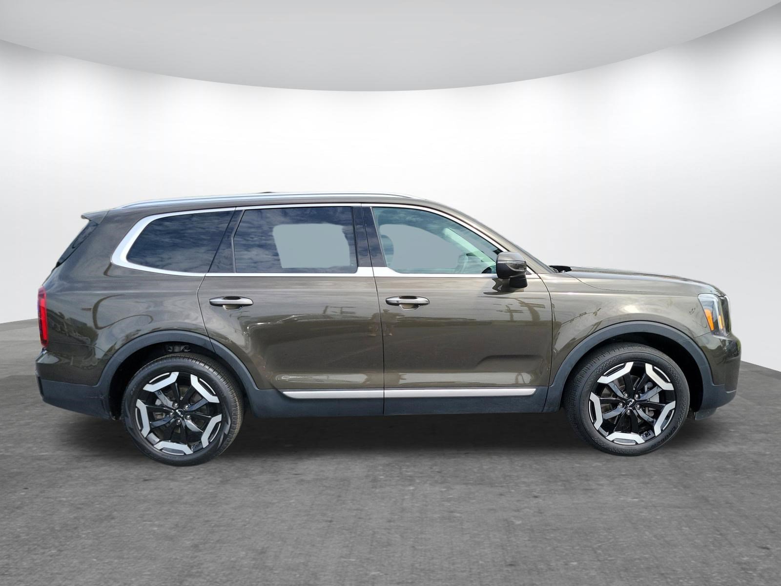 Used 2024 Kia Telluride S w/ S Sunroof Package image 29
