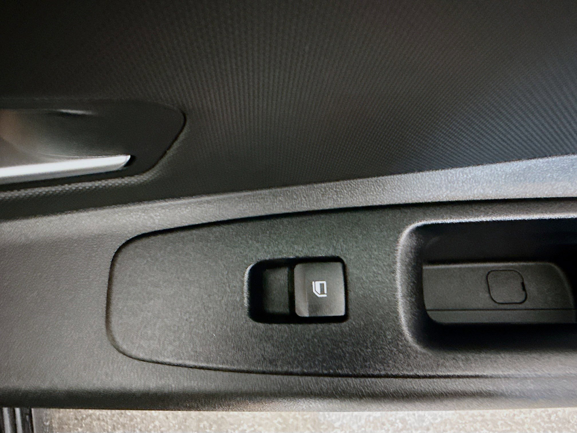 Used 2024 Hyundai Elantra SEL w/ Convenience Package image 31