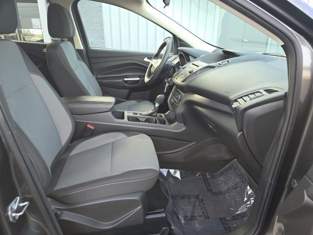 Used 2017 Ford Escape SE image 28