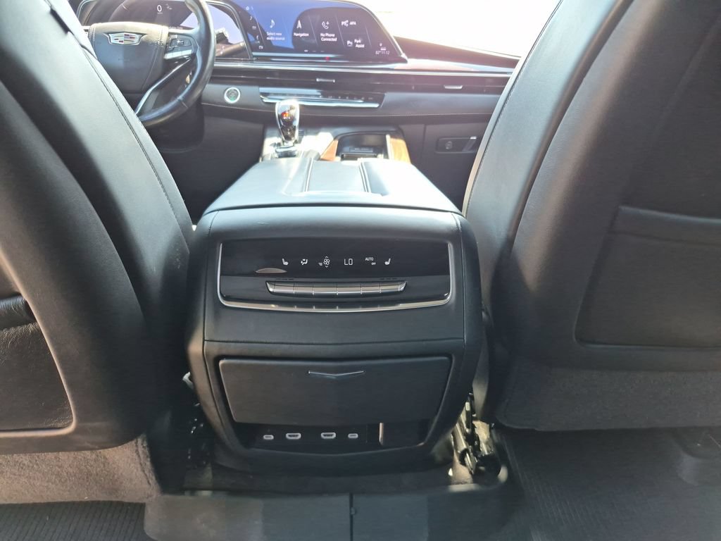 Used 2022 Cadillac Escalade Premium Luxury Platinum AWD/4WD image 36