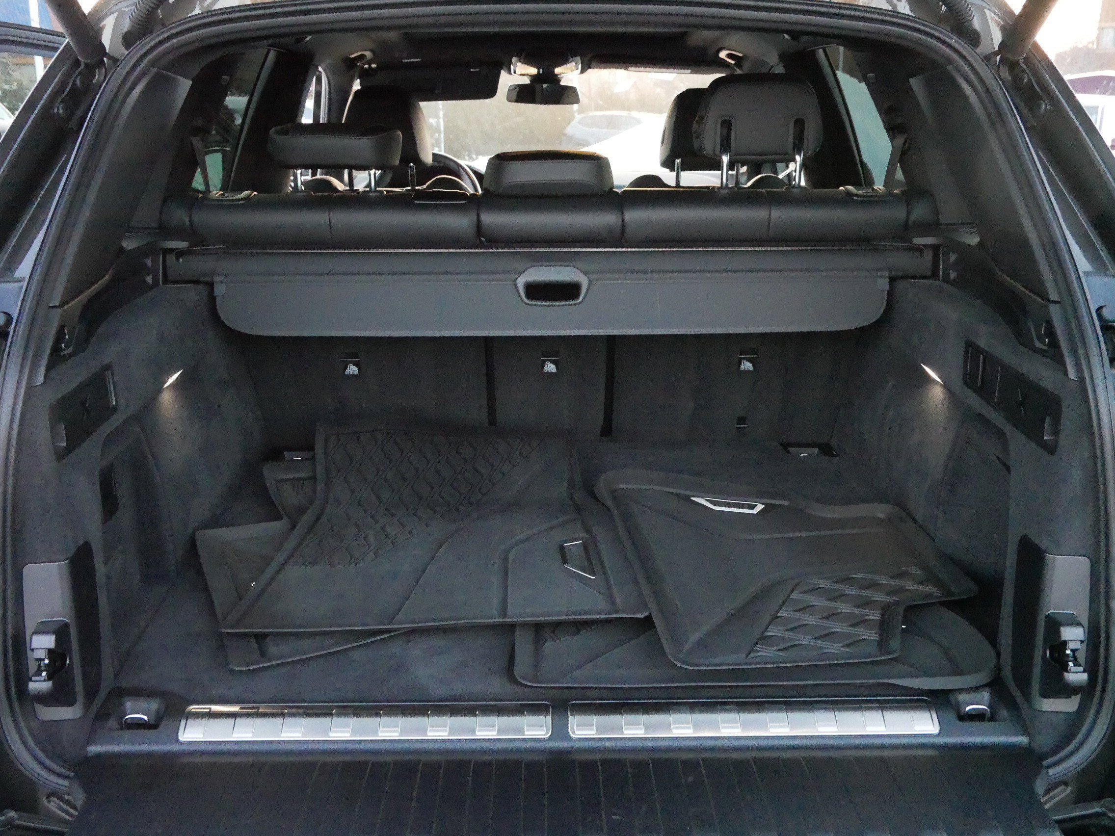 Used 2023 BMW X5 xDrive45e w/ M Sport Package image 18