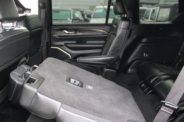 Used 2021 Jeep Grand Cherokee L Laredo image 42