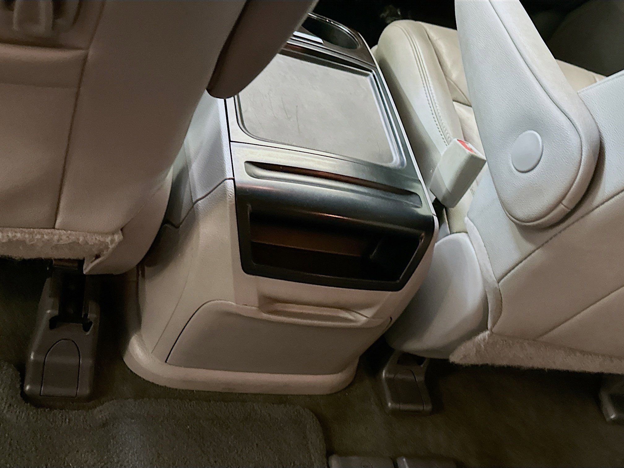 Used 2017 Toyota Sienna XLE w/ XLE Navigation Package FWD image 29