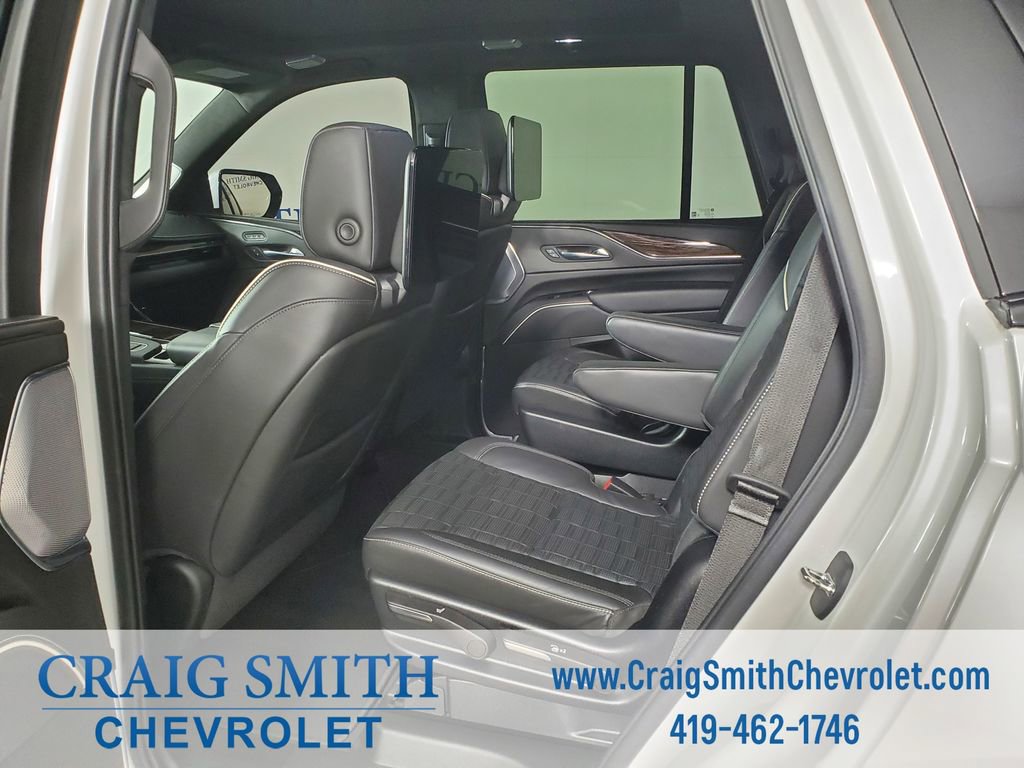 Used 2022 Cadillac Escalade Sport Platinum w/ Heavy-Duty Trailer Package AWD/4WD image 12