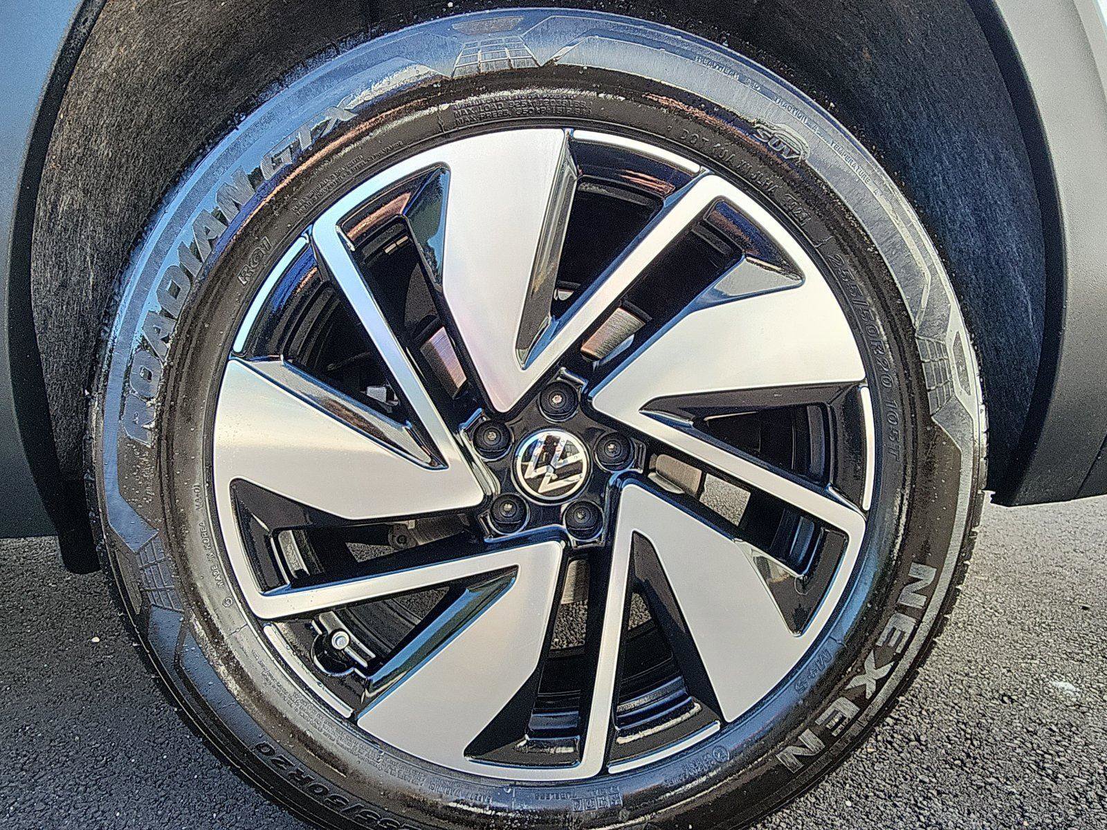 Used 2024 Volkswagen Atlas SE w/ Panoramic Sunroof Package AWD/4WD image 9
