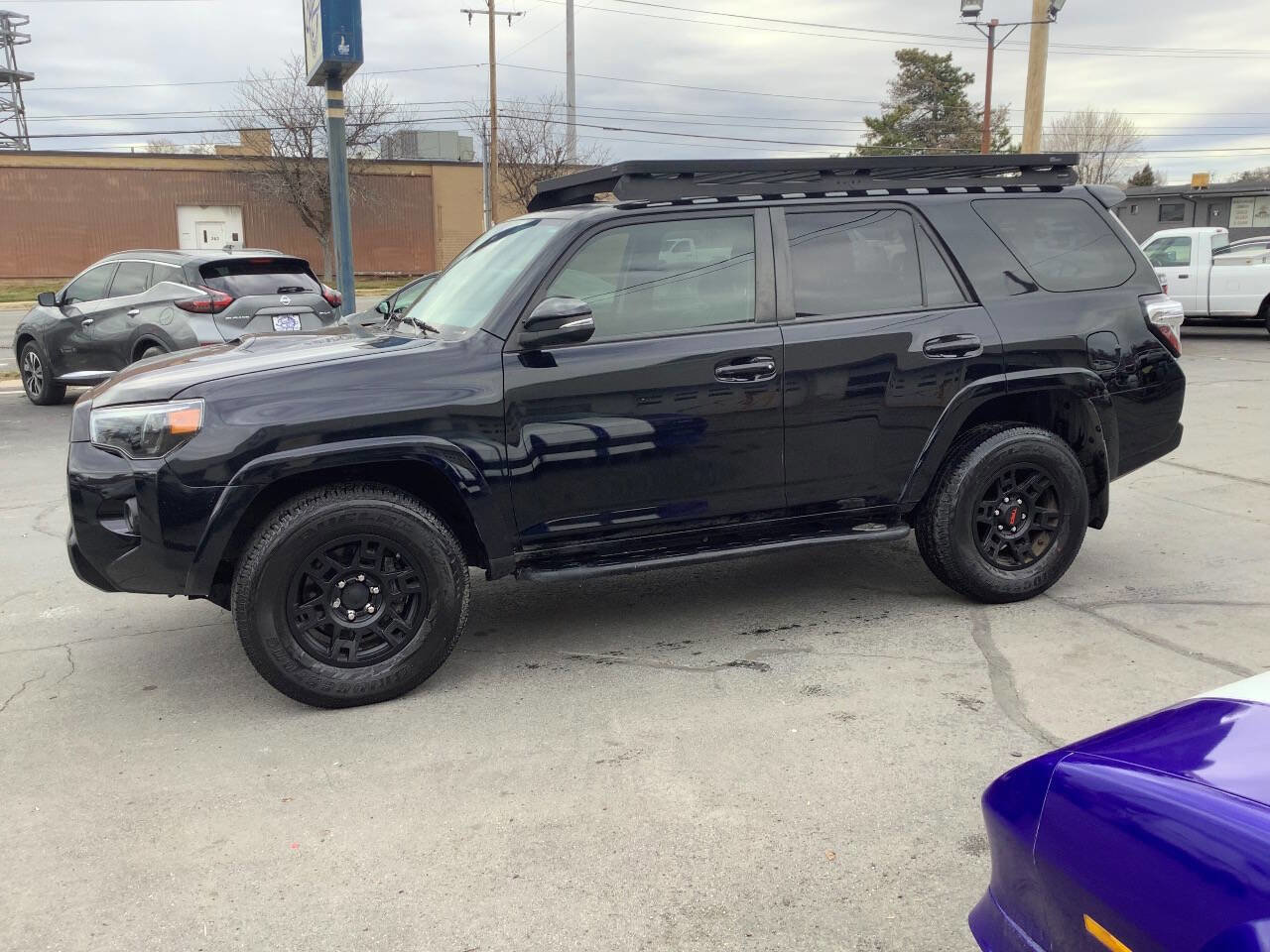 Used 2021 Toyota 4Runner Venture w/ Moonroof Package AWD/4WD image 14