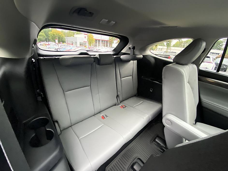 Certified 2021 Toyota Highlander Platinum AWD/4WD image 26