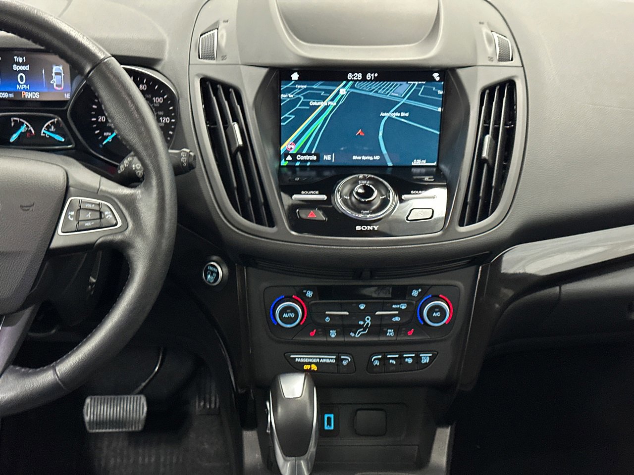 Used 2019 Ford Escape Titanium image 19