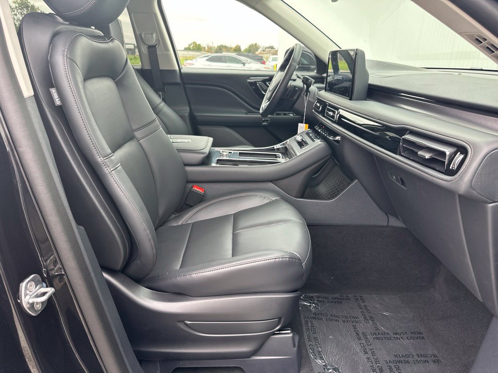 New 2026 Lincoln Aviator AWD image 33