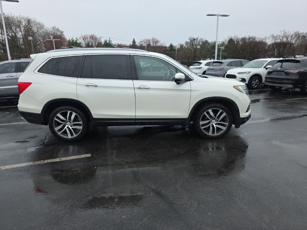 Used 2017 Honda Pilot Touring image 8