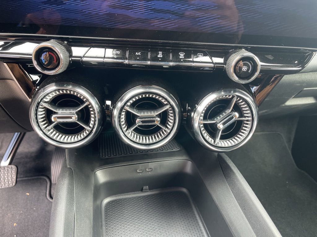 New 2025 Chevrolet Blazer EV LT image 25