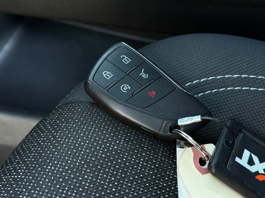 Used 2024 Chevrolet Traverse LT image 35