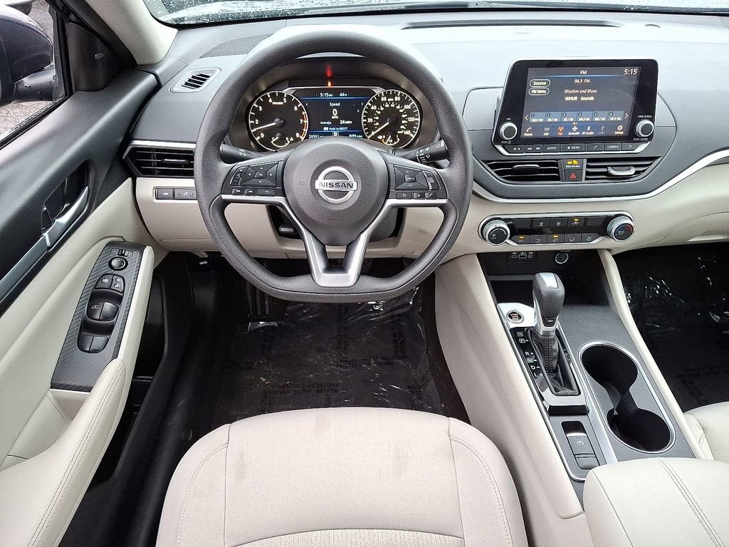 Used 2022 Nissan Altima 2.5 SV image 11